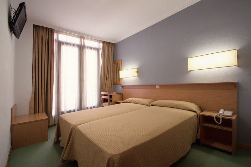 فندق مدريدفي  مادريسول المظهر الخارجي الصورة